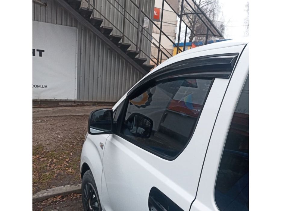 Hyundai H200, H1, Starex 2008+ рр. Вітровики (2 шт., Sunplex Sport)
