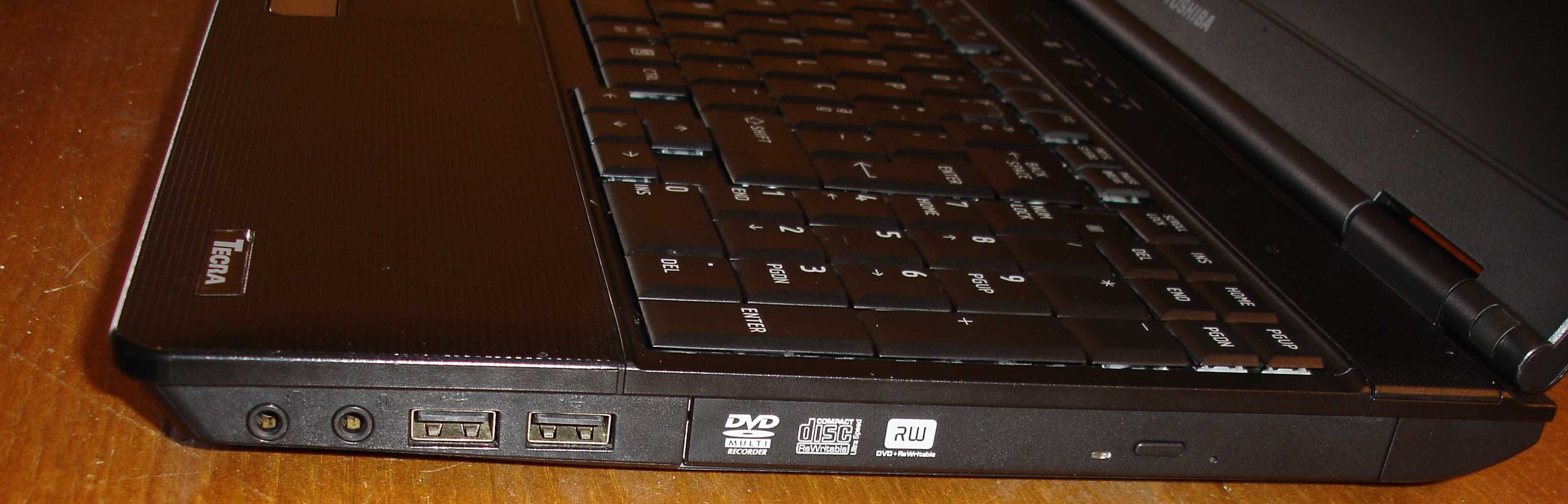 Portátil Toshiba, I5 a 2,53GHz com 8Gb de RAM e SSD 256Gb, WIN 10 PRO.