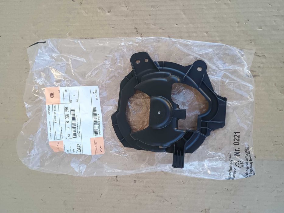 Ramka mocowanie halogenu PRAWA BMW X3 F25 NOWA ORYGINAŁ OE