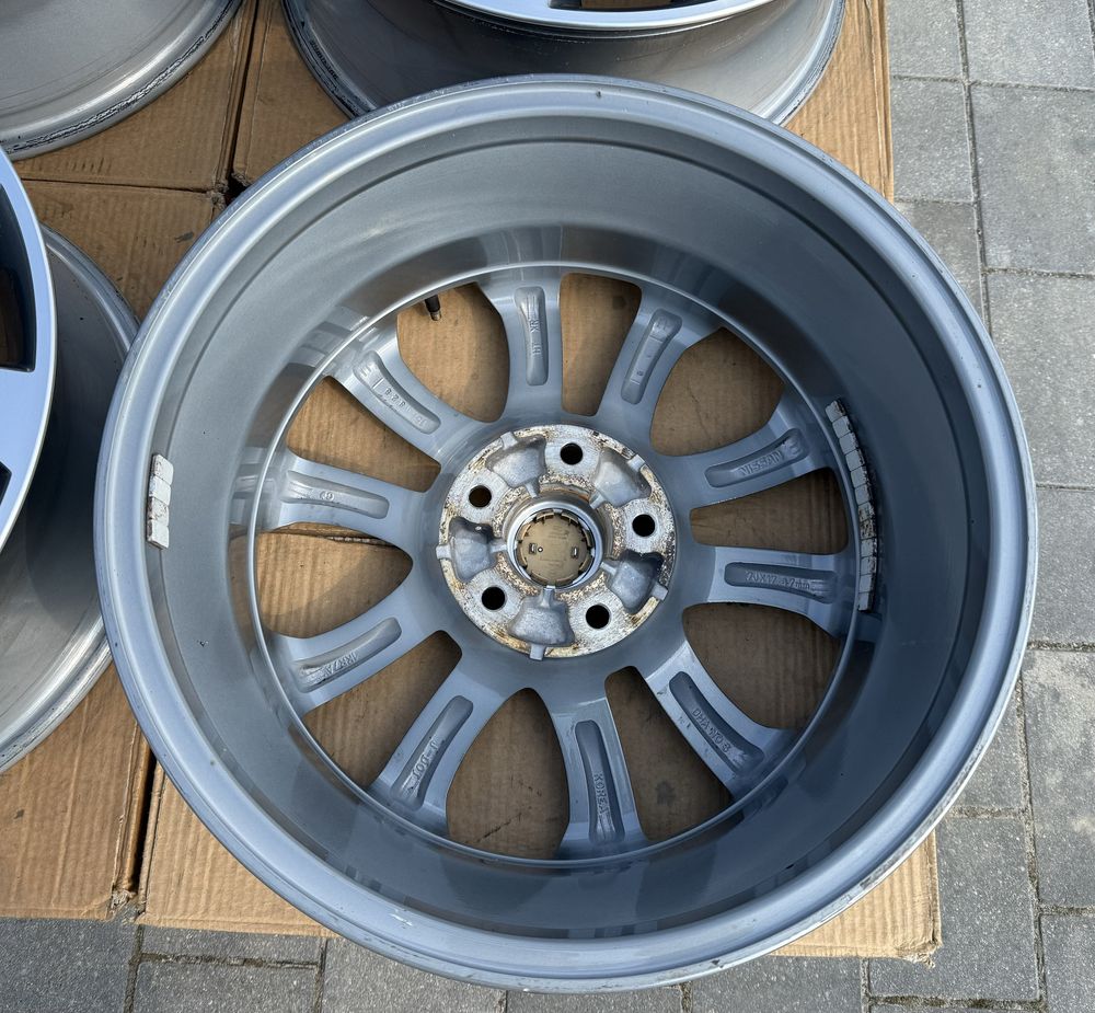 Oryginalne felgi Nissan X-trail Juke Pulsar Qashqai 5x114.3 17" TPMS