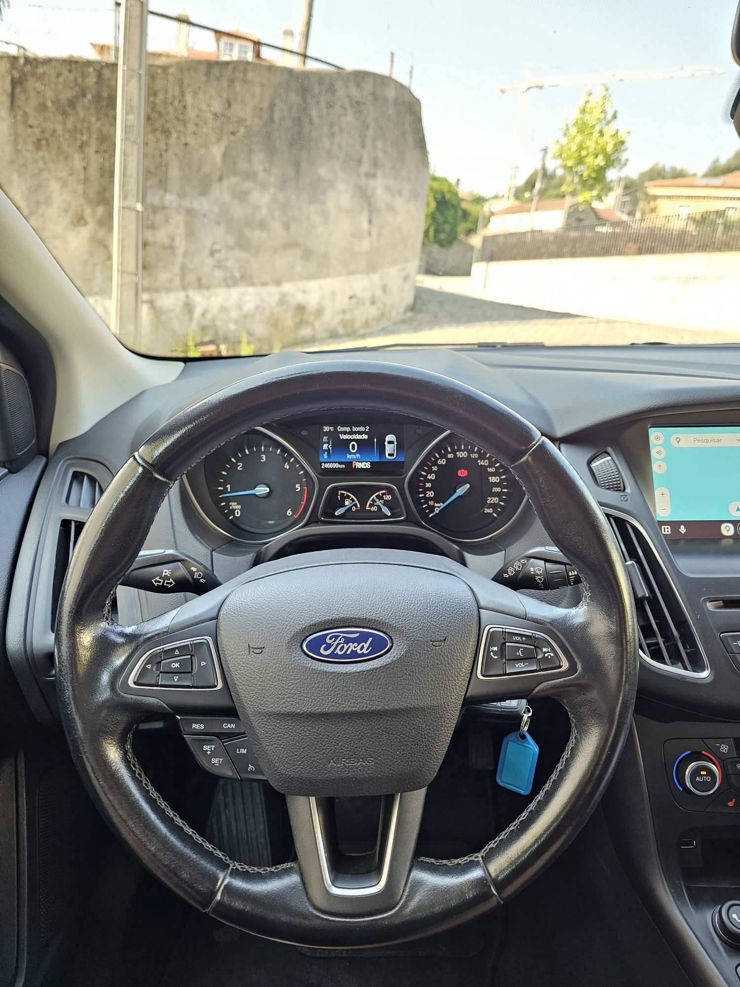 Ford Focus Automático