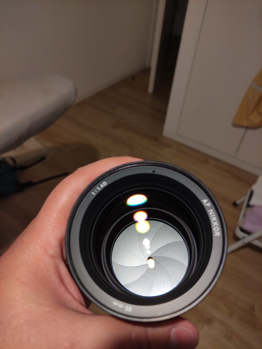 Objectiva Nikon 85mm f/1.4 D AF Nikkor