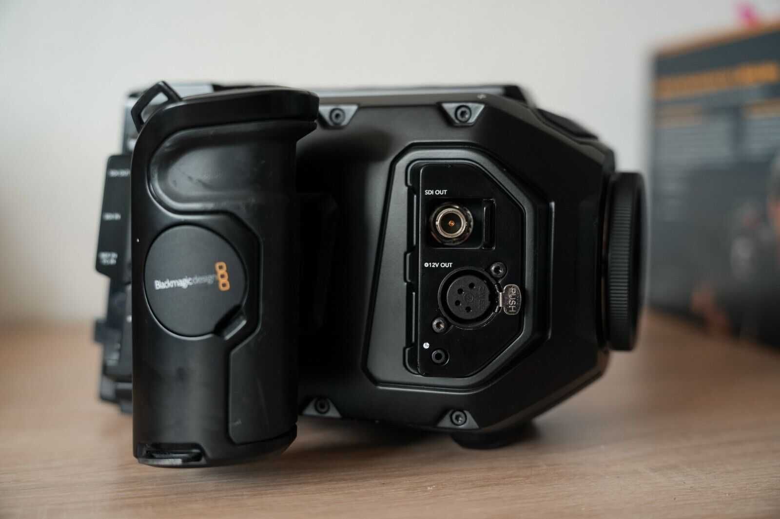 Blackmagic Ursa Mini 4.6K EF –BODY JAK NOWA w doskonałym stanie