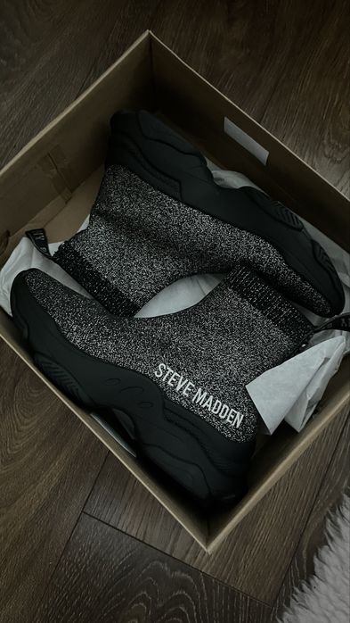 Buty sneakersy Master srebro czarne błyszczące 38 Steve Madden