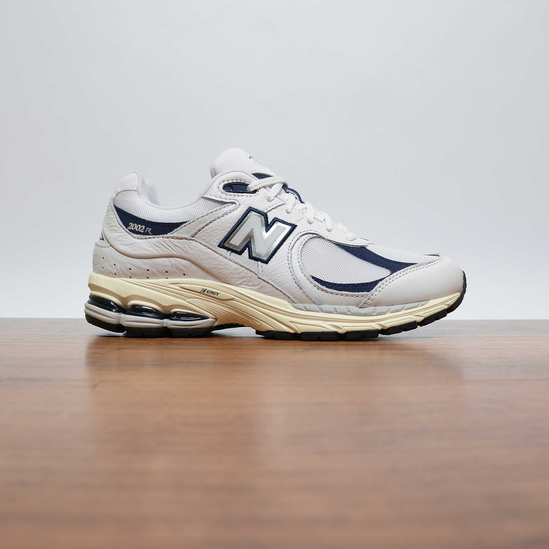 New Balance 2002R White кроссовки оригинал 39.5 / 24.5см (M2002RHQ)