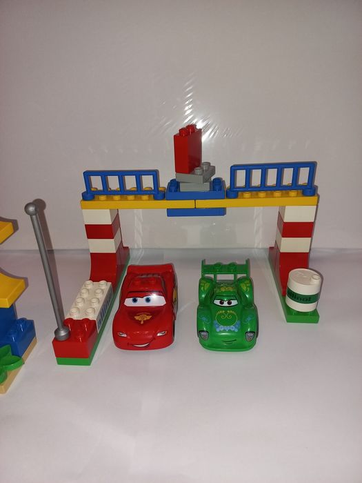 Zestaw klocków Lego Duplo 5819 wyścig Zygzak McQueen