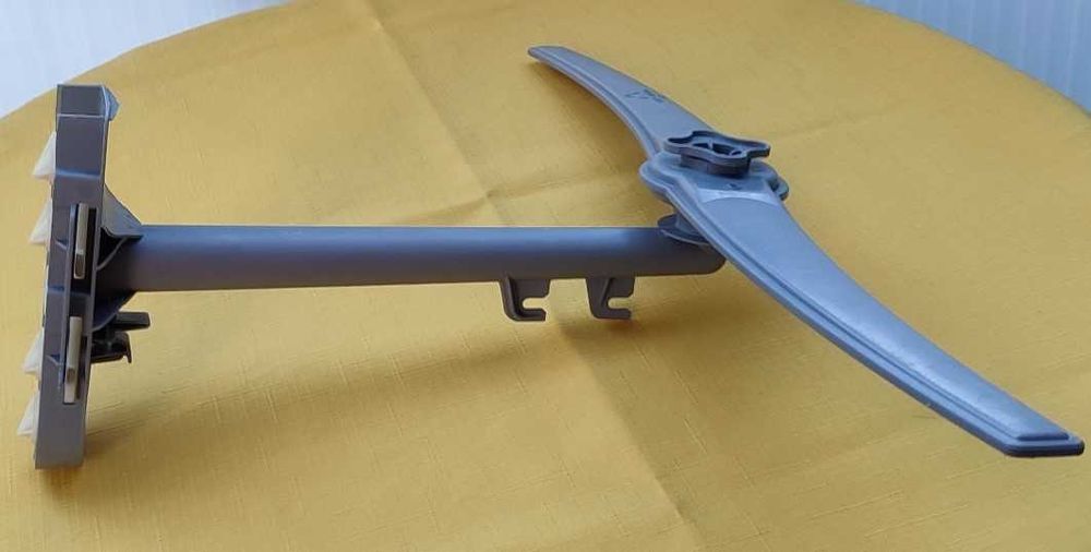 Ramię spryskiwacza górnego zmywarki Bosch SMS58M98EUstan idealny