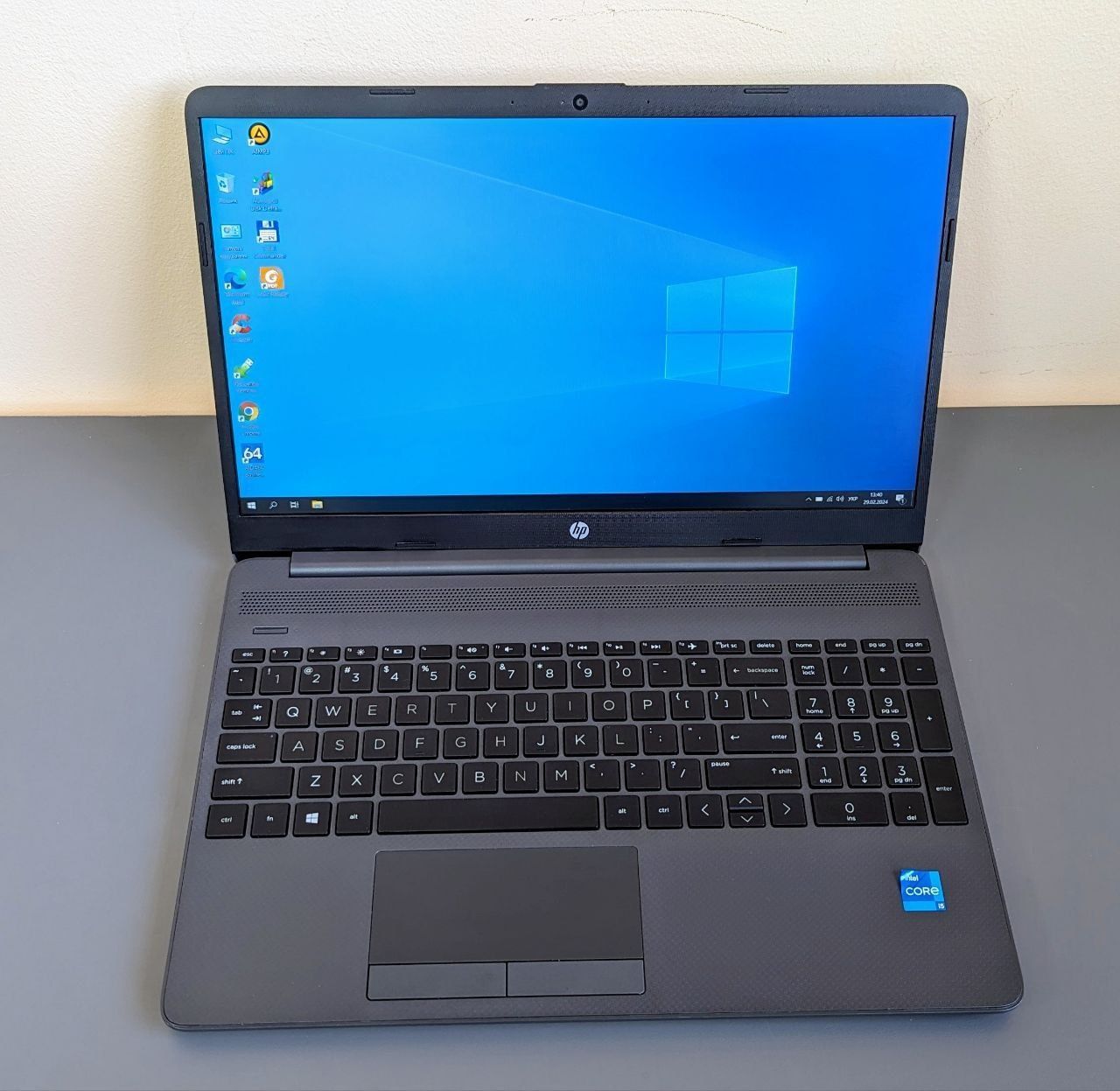 HP 250 G8 i5-1135G7/iris XE до 8gb/16gb/SSD 256 GB