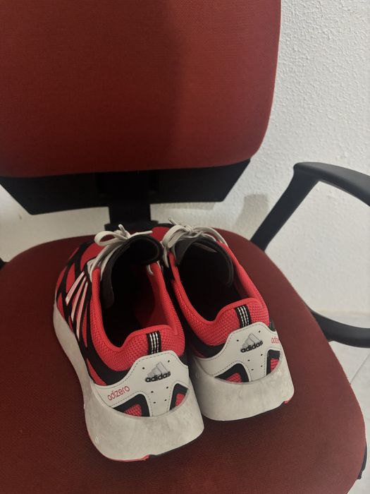 Tenis adidas aruku