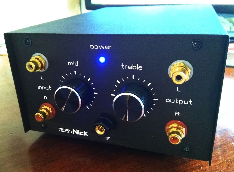 Ламповый фонокорректор для винила (качественный, без фона)