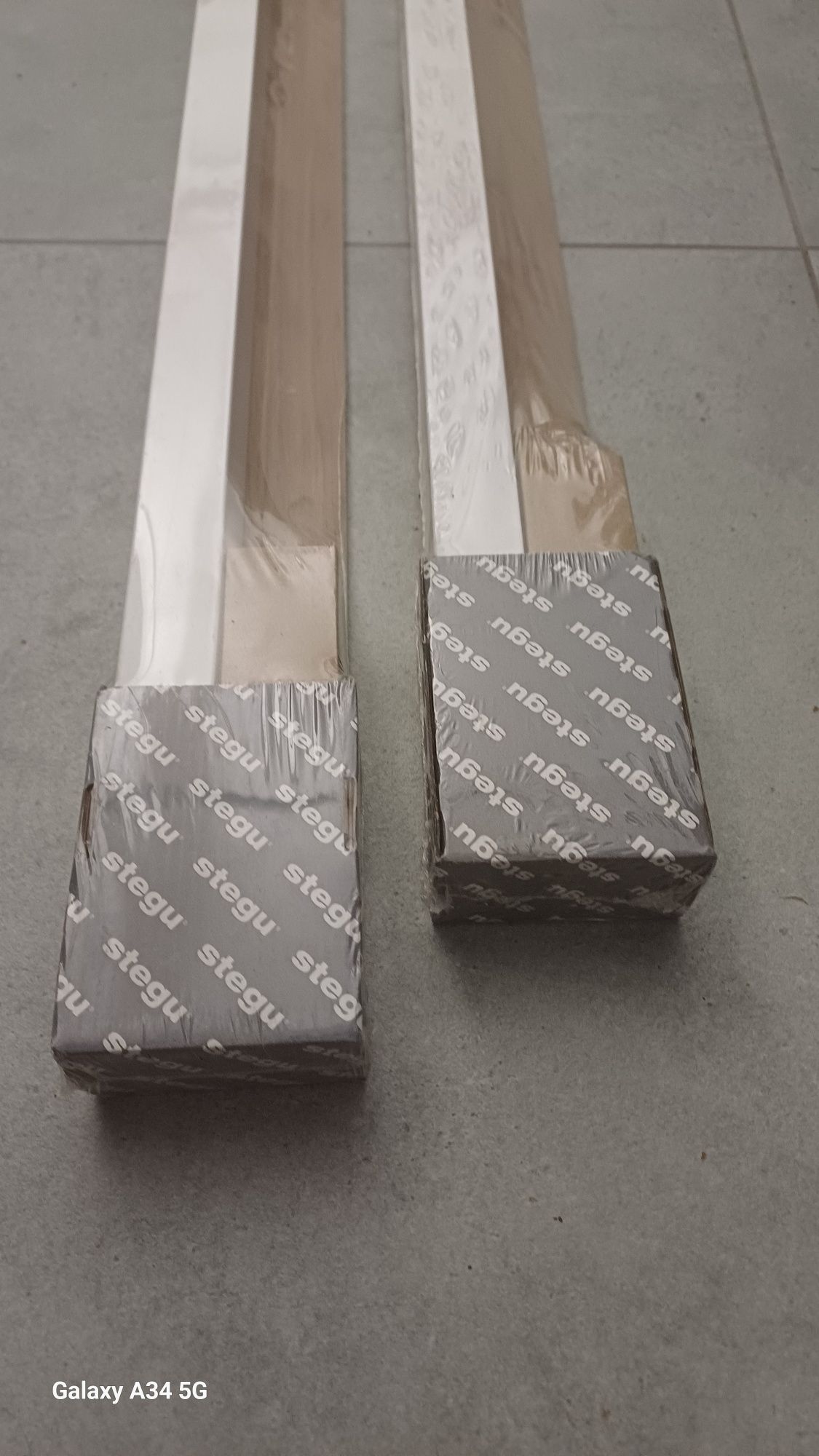 Lamel ścienny pojedynczy Stegu 275 x 2,8 cm biały