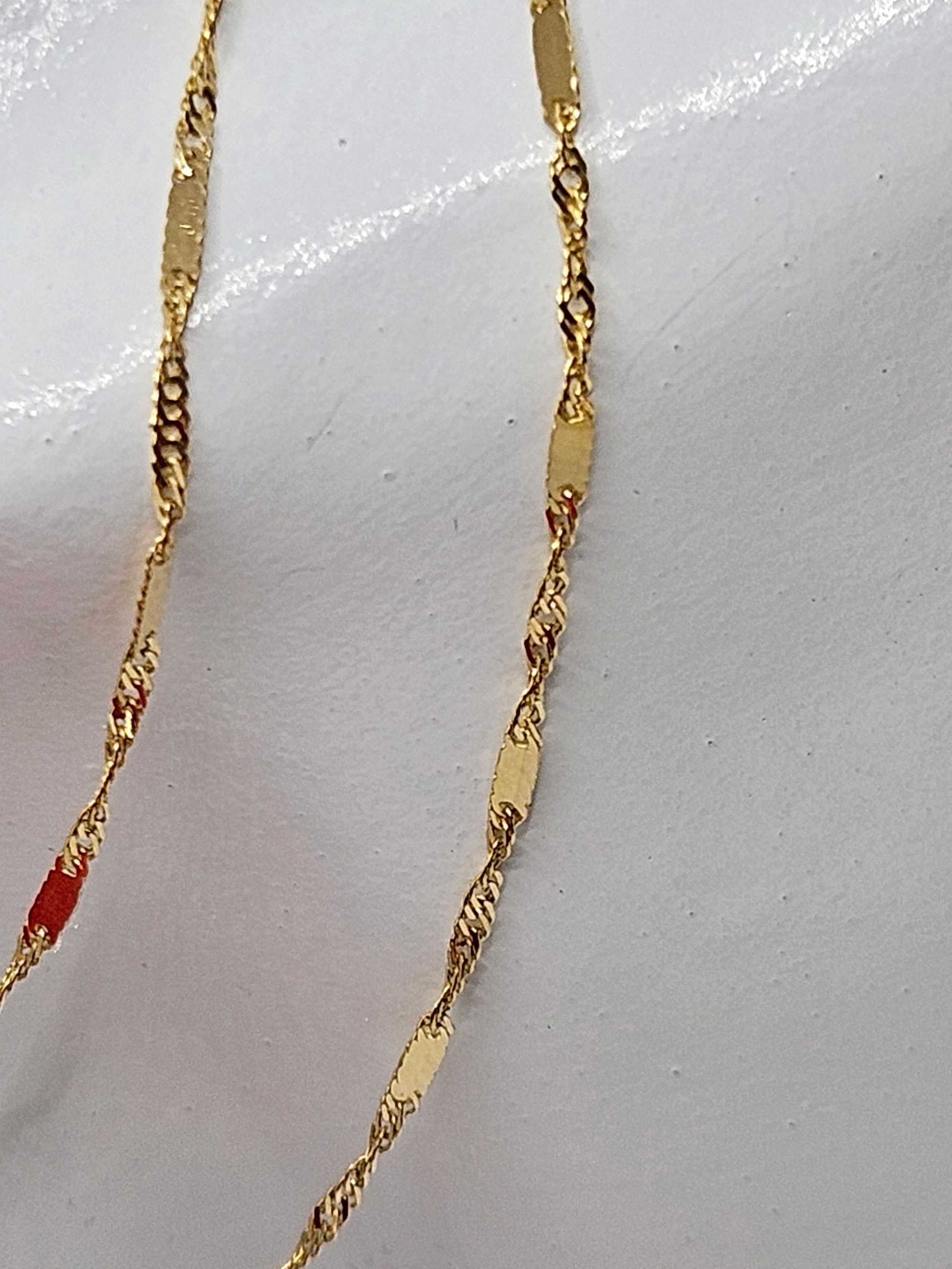 Złoty łańcuszek  p.585 długość 50 cm
