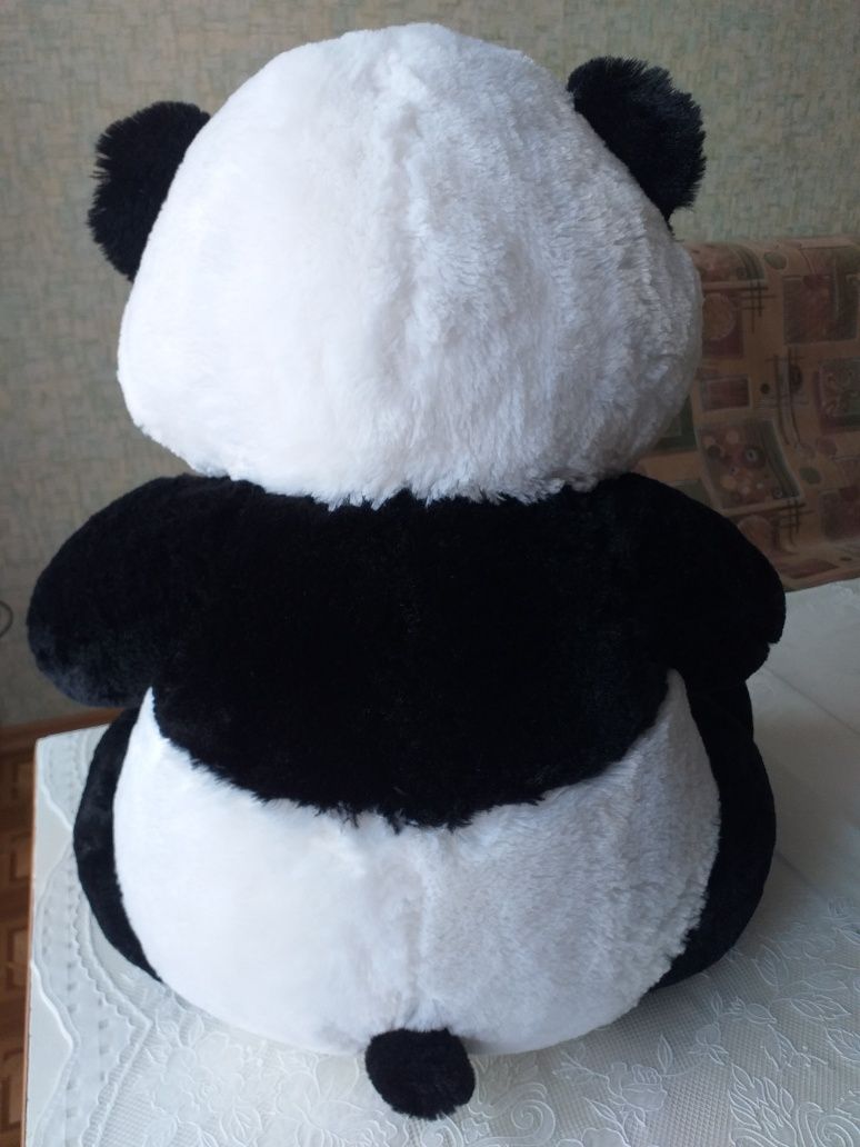 Продам мягкую игрушку Панда