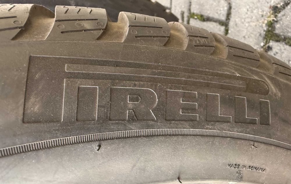 Opony zimowe 20 Pirelli Scorpion 275/45R20 - komplet