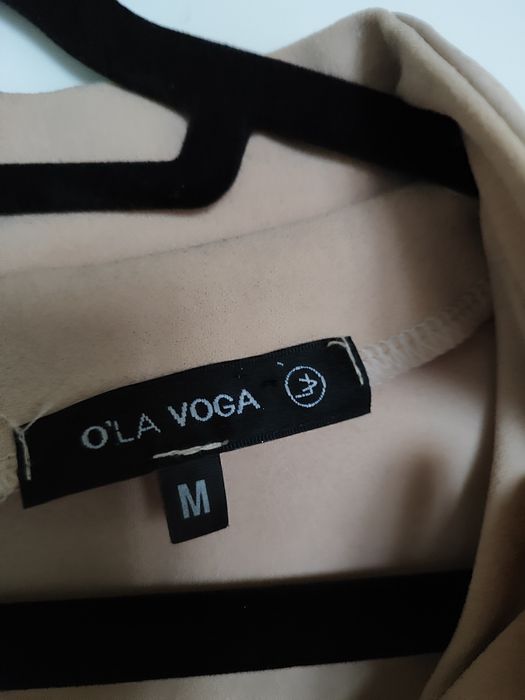 Piękny kombinezon O'la Voga beż rozmiar M