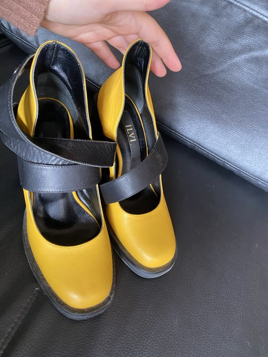 Ilvi sapatos de couro amarelo, usados pouquíssimas vezes
