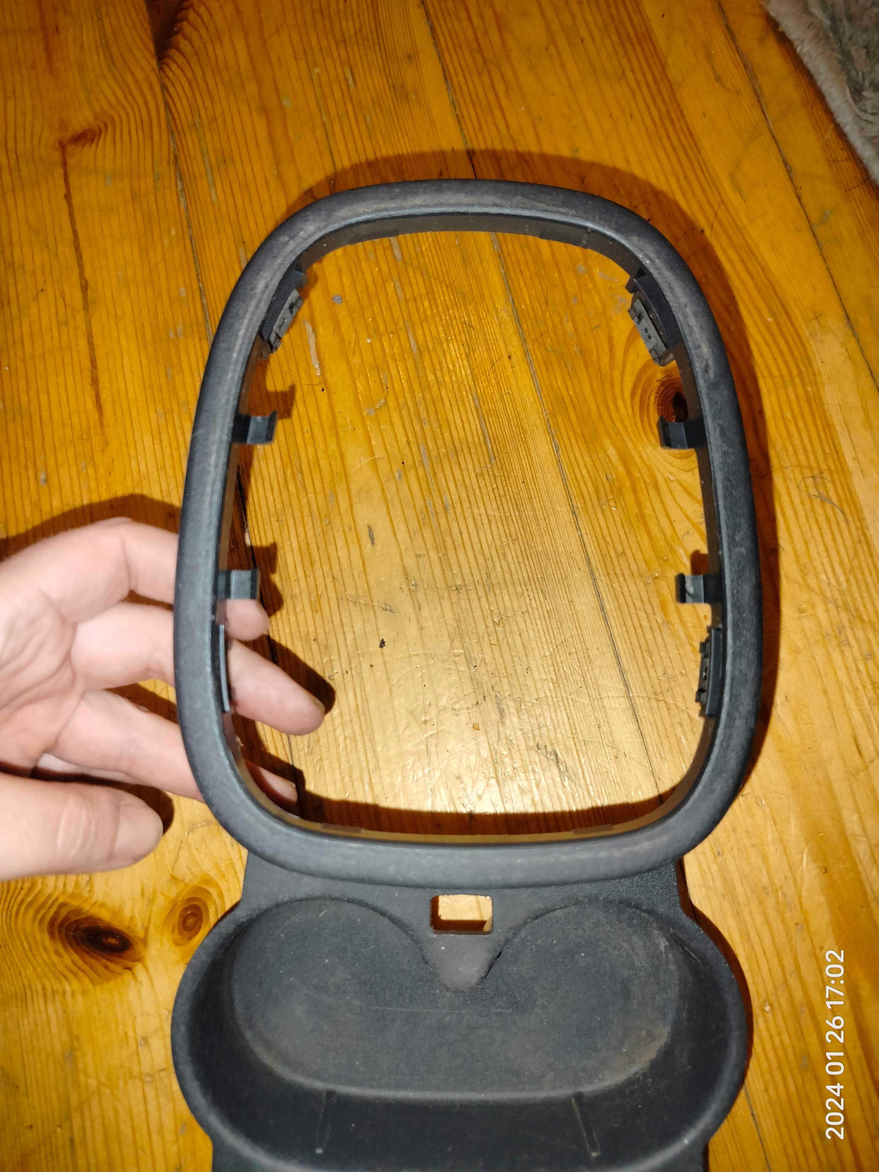 Opel Corsa D osłona ramka mieszka lewarka cup holder