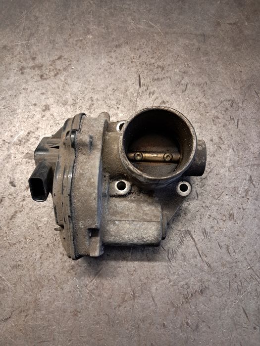 Przepustnica powietrza Ford Focus mk2 Benzyna 1.6 16v Rok 2005