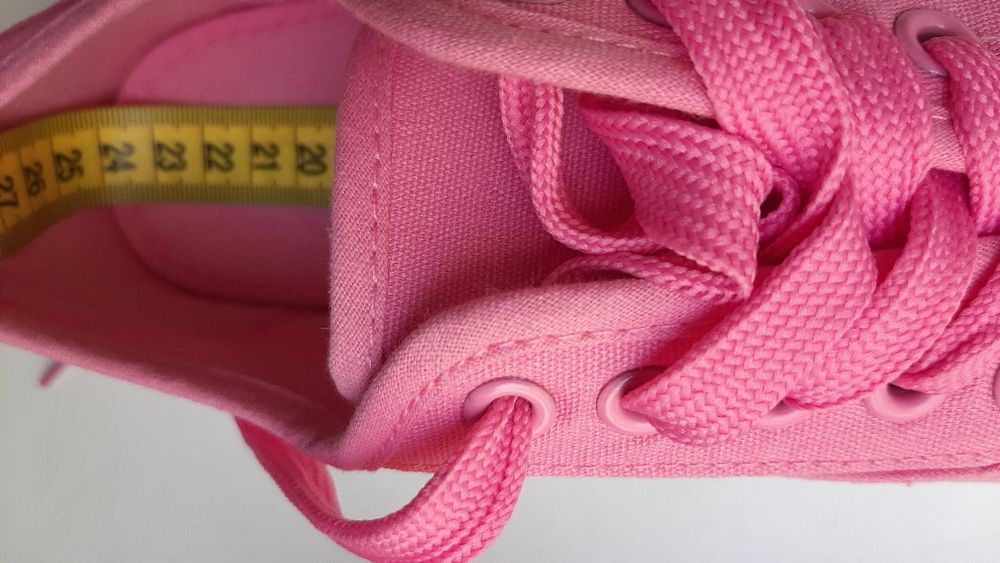 Літні жіночі мокасини