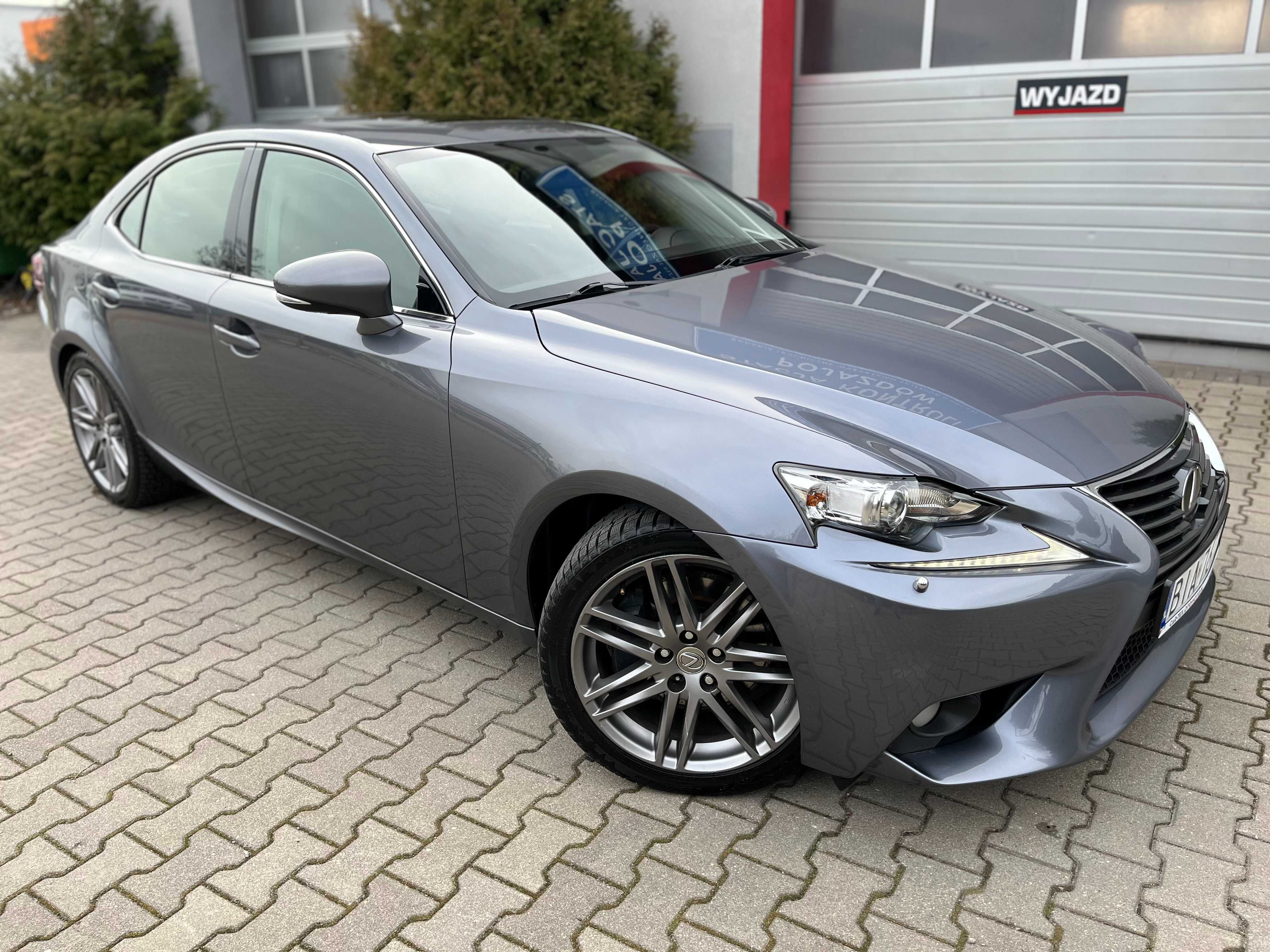 śliczny zadbany Lexus IS350 AWD bogata opcja polecam