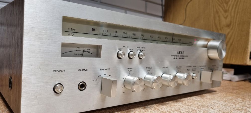 Amplituner AKAI AA-1020 .Vintage.  japan