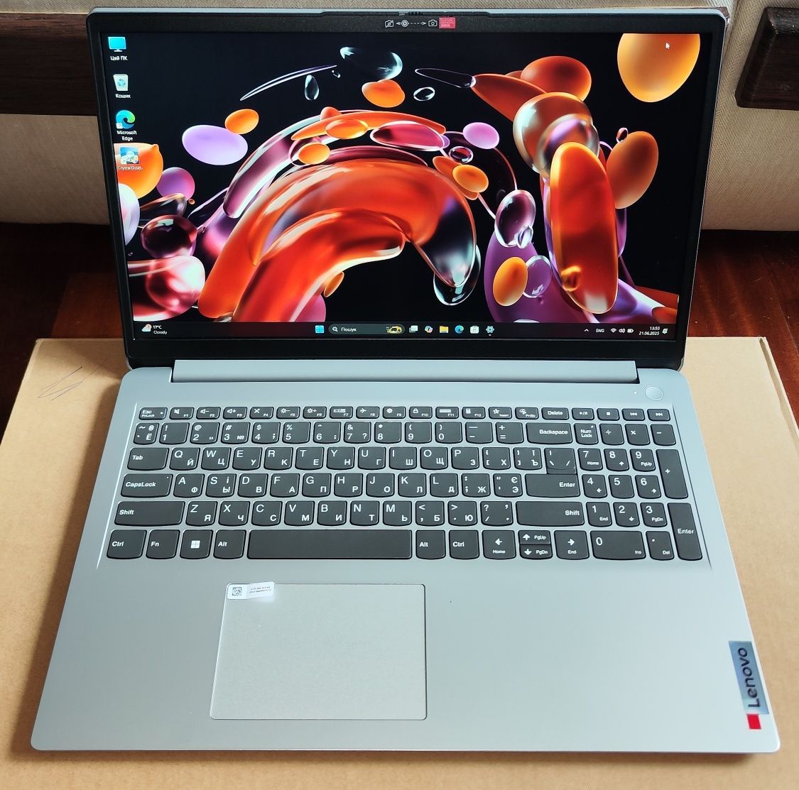 Ноутбук Lenovo ideapad 1 15AMN7 /Ryzen 5 7520U/16 LPDDR5/512