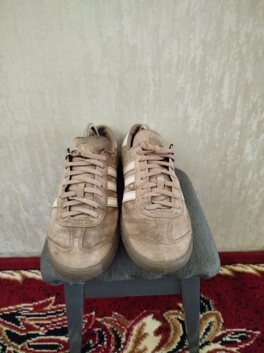Кросівки Adidas Hamburg в гарному стані розмір 42устілка 27