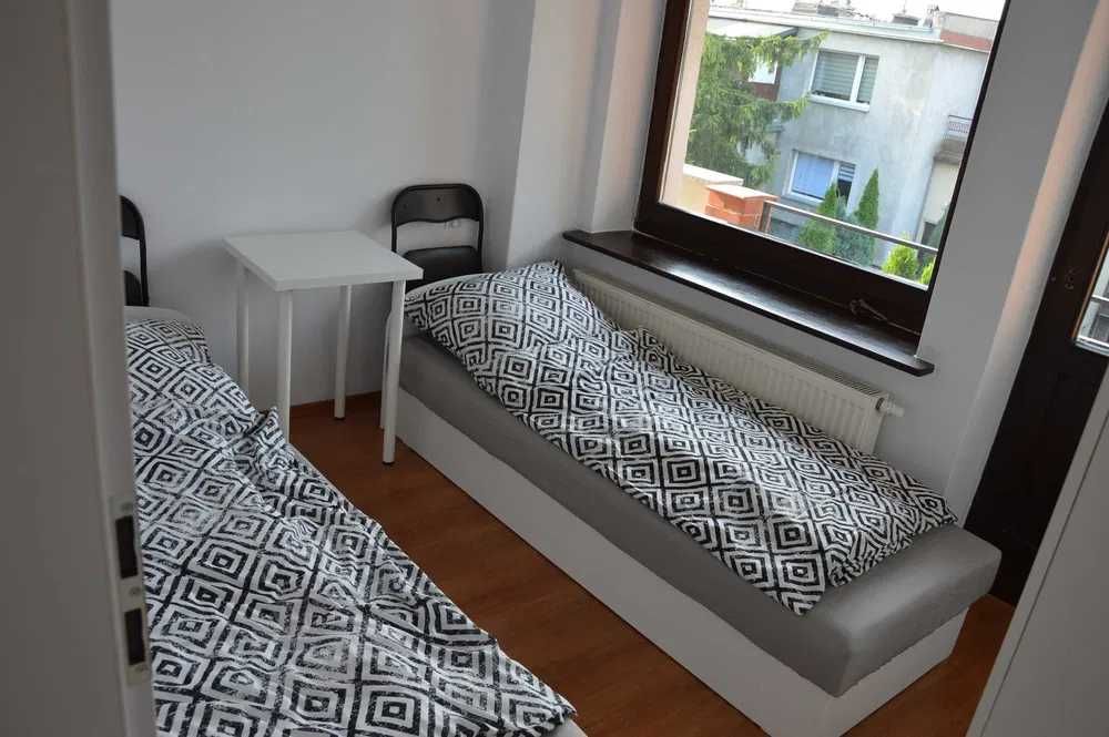 Киевское Общежитие! Метро Васильковская! Без комиссии! Звоните