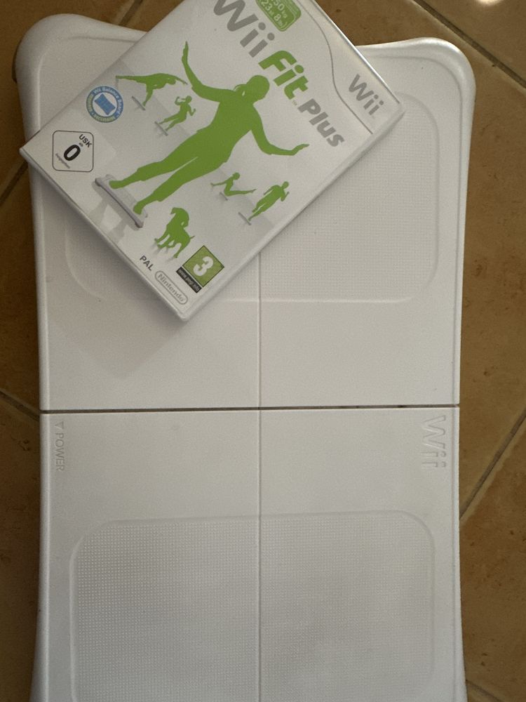 Wii fit plus - nintendo