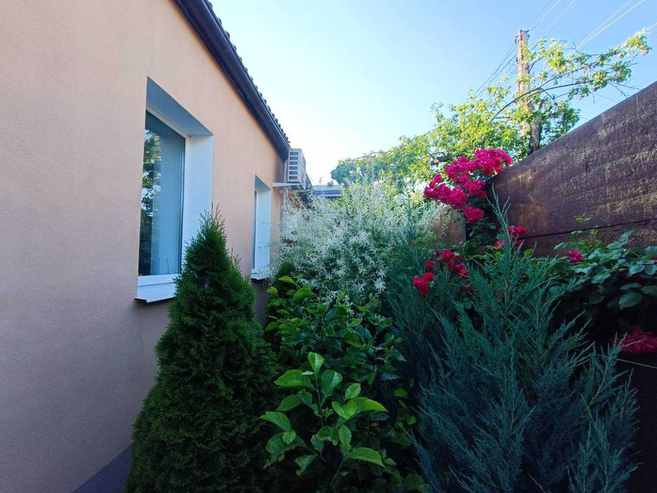 В продаже дом на два входа  район Салтовка напротив парка ,,Победы"