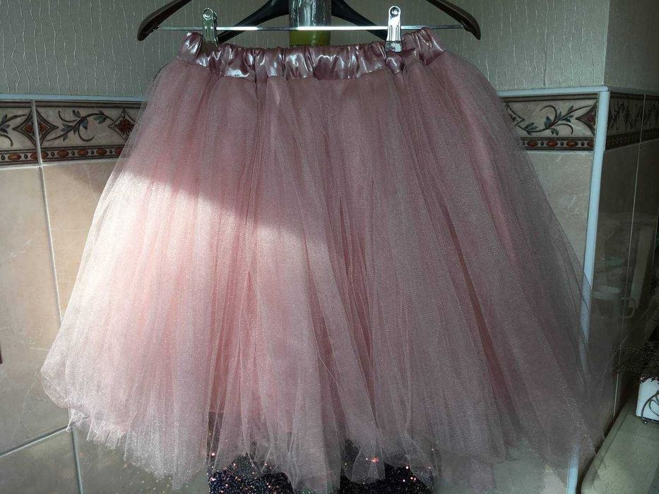 Фемелі лук дитяча сукня і рожева спідниця з бантом для мами