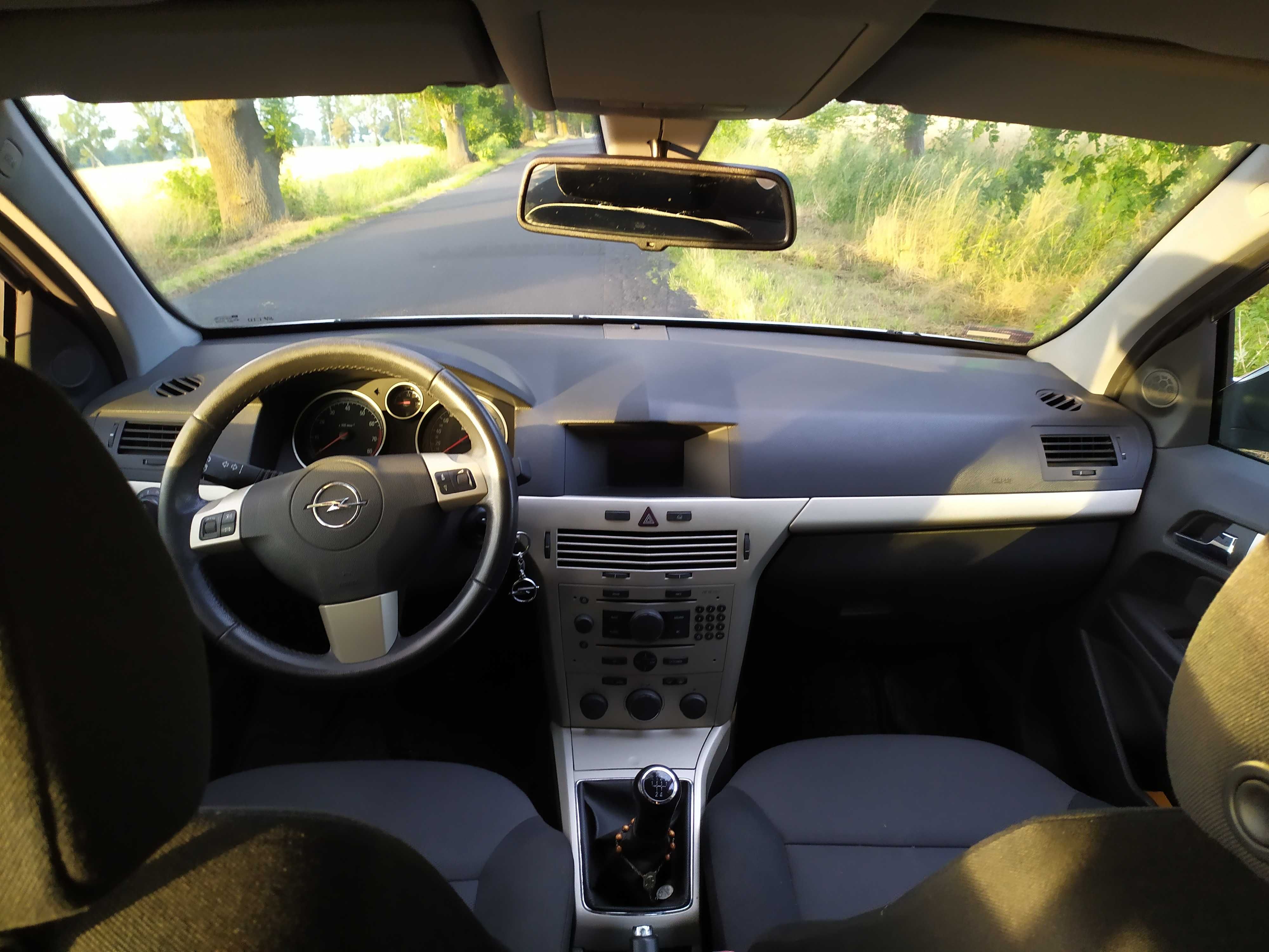 Opel Astra H 2008 rok