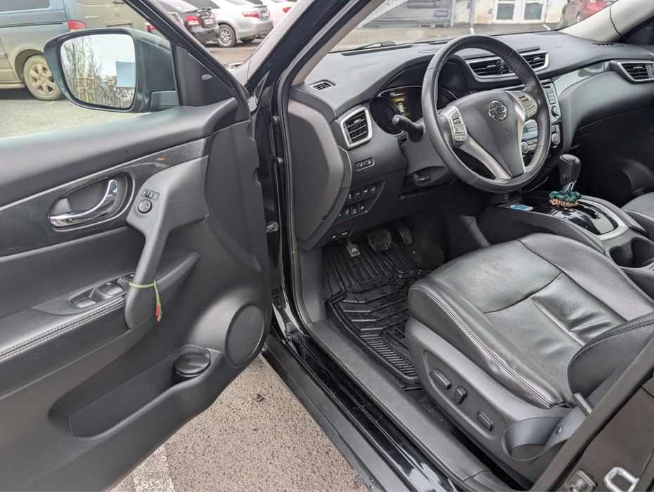 Nissan Rogue Канада