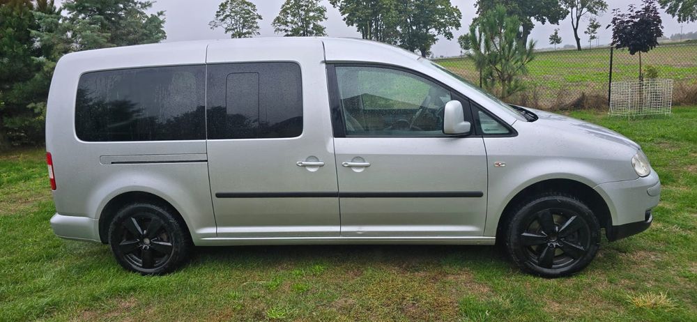 Sprzedam VW Caddy Life Long 7 osobowy