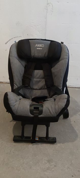 Fotelik samochodowy Axkid Minikid RWF używany bezkolizyjny