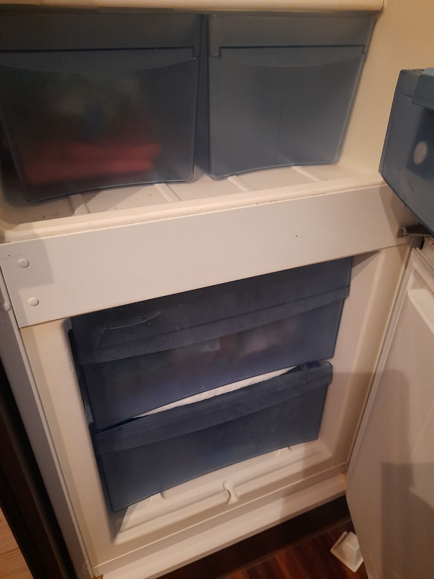 Lodowkaz zamrażalnikiem do zabudowy gorenje rki4234w