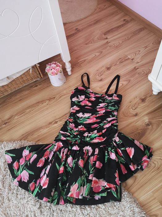 Sukienka w kwiaty imprezowa koktajlowa balowa suknia w kwiatki r. 38