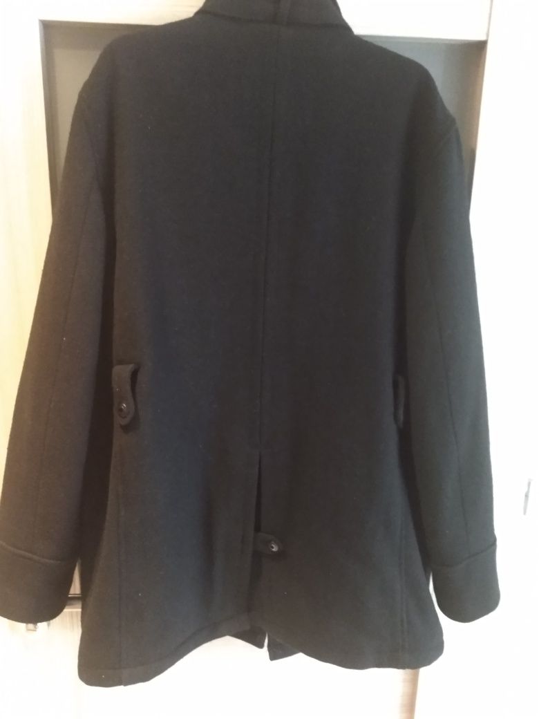 Płaszcz zimowy krótki czarny XL firmy Top Secret