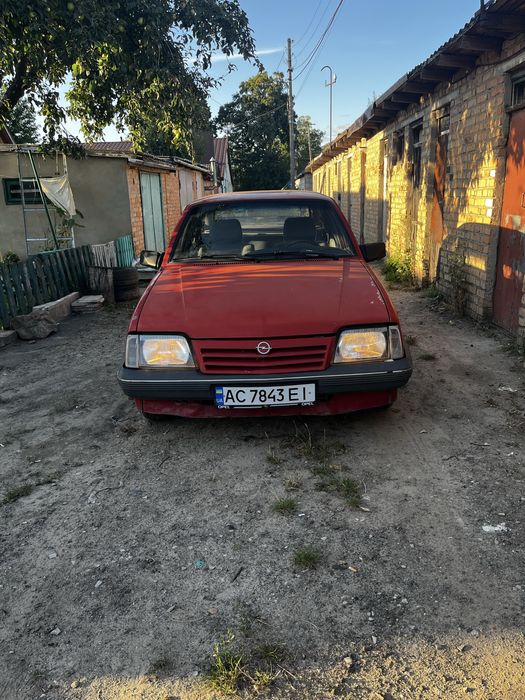 Opel Ascona C red