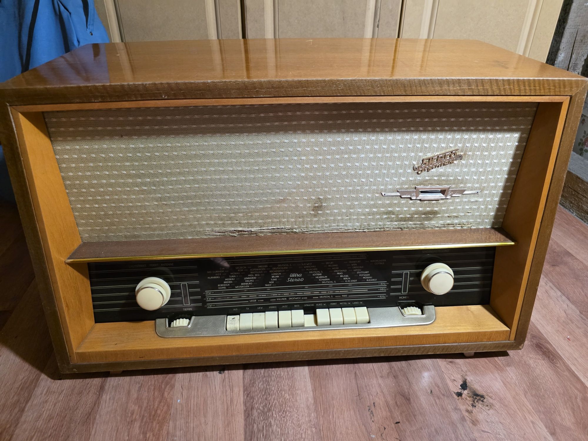 Stare radio lampowe Gerufon Stereo 61W
