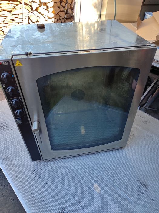 piec konwekcyjno-parowy marki RedFox (RM Gastro Group), model MME102 (