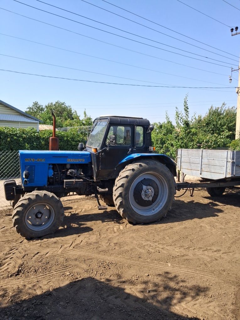 Продам трактор МТЗ-80 з причепом 1ПТС2