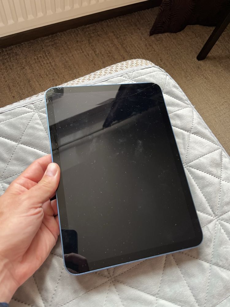 Apple iPad 10 A2696 256Gb icloud як донор