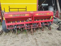 Siewnik talerzowy dwukomorowy