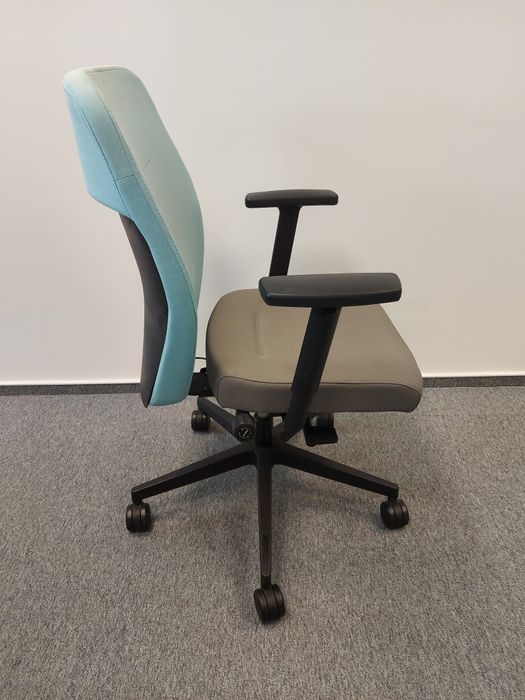 Fotele biurowe 100 zł za 1 fotel lub 1000 zł za 8 foteli