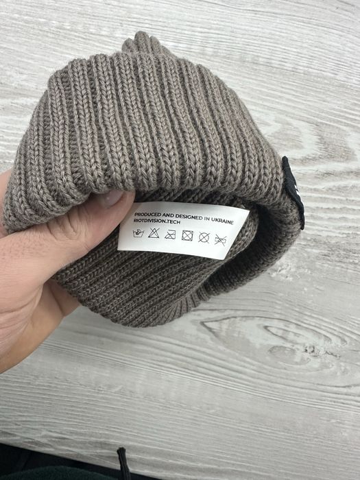 Шапка riot division