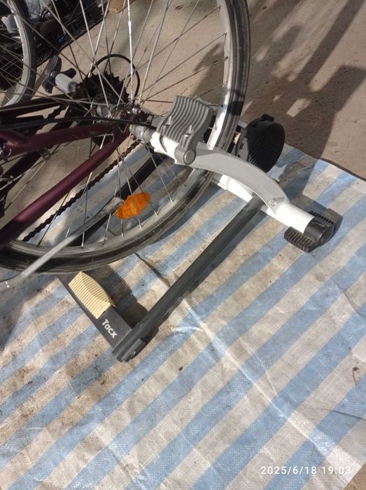 Trenażer rowerowy Tacx Sirius