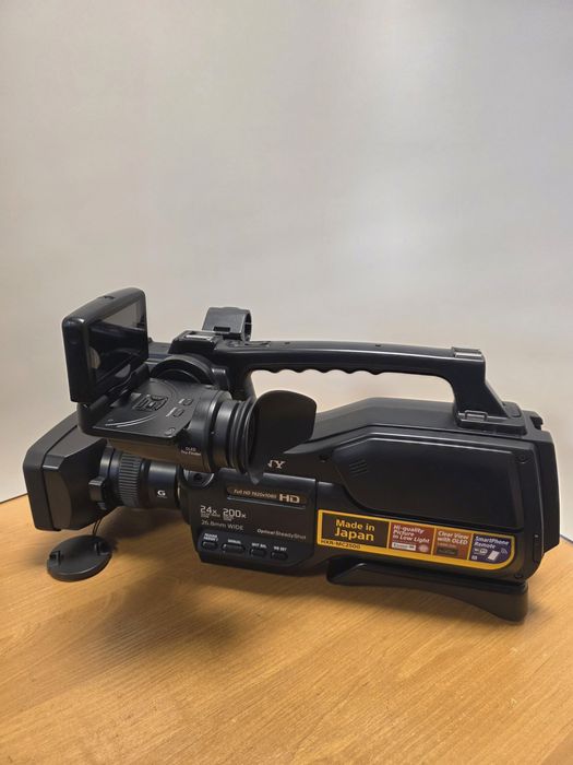 Видеокамера SONY HXR-MC2500