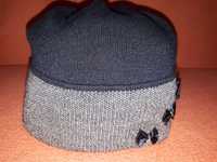 Czarno-brązowa czapka z kokardkami