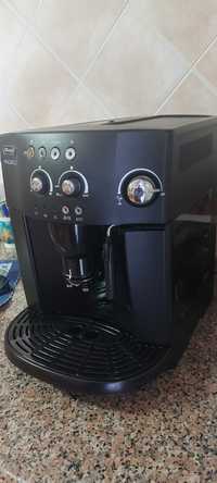 Máquina de café automática